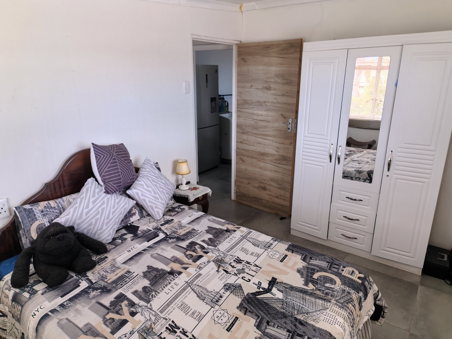 5 Bedroom Property for Sale in Van Riebeeck Hoogte Eastern Cape